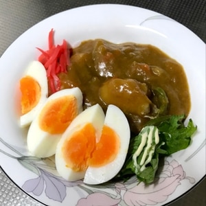 茹で卵トッピングカレー